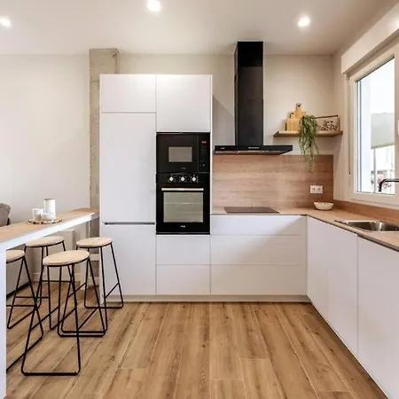 White Tree And Aparthotel O Pedrouzo