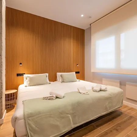 White Tree And Aparthotel