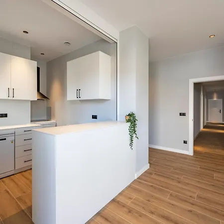 White Tree And Aparthotel O Pedrouzo